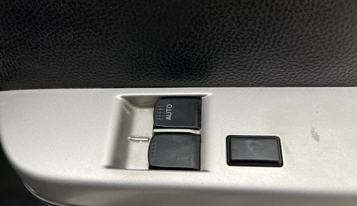 2014 Maruti Wagon R 1.0 LXI, Petrol, Manual, 54,550 km, Driver Side Door Panels Control