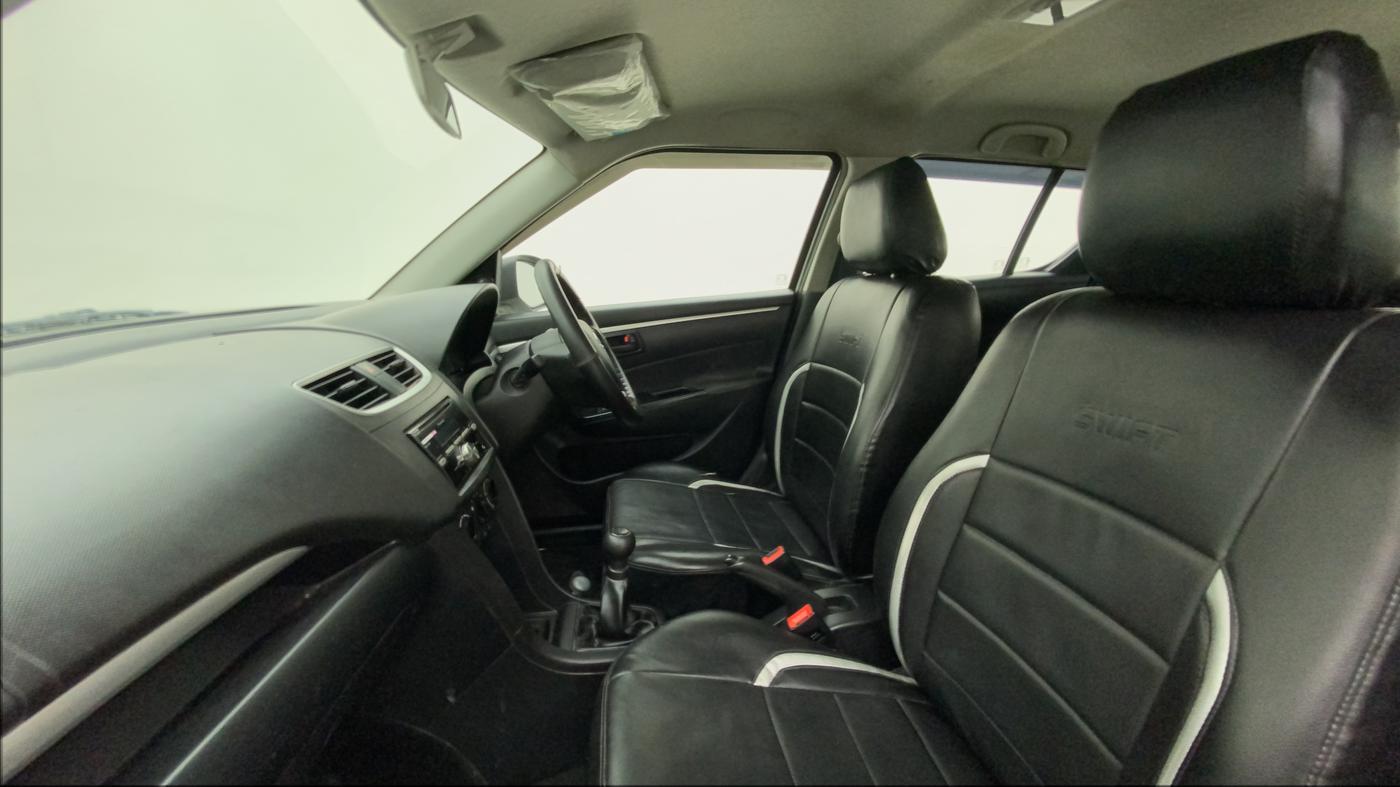 2015 Maruti Swift LXI (O), Petrol, Manual, 19,297 km, Right Side Front Door Cabin