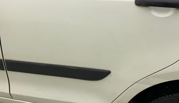 2015 Maruti Swift LXI (O), Petrol, Manual, 19,297 km, Rear left door - Minor scratches