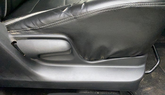 2015 Maruti Swift LXI (O), Petrol, Manual, 19,297 km, Driver Side Adjustment Panel