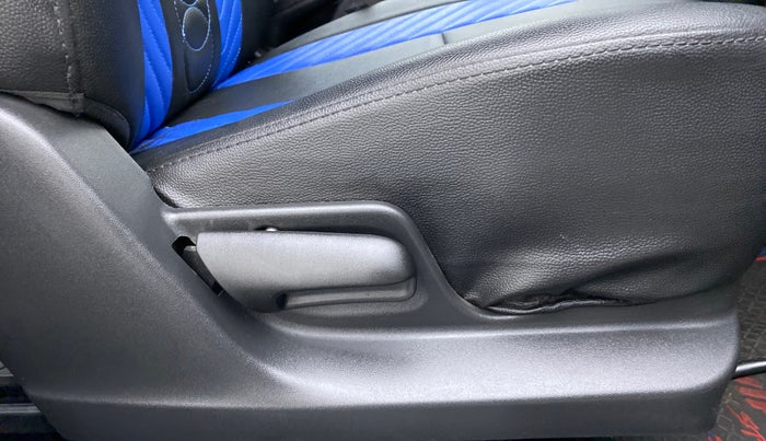 2017 Maruti Swift VXI D, Petrol, Manual, 5,852 km, Driver Side Adjustment Panel