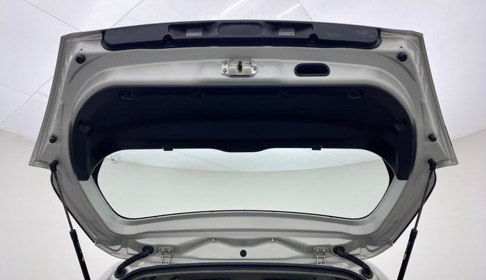 2017 Maruti Swift VXI D, Petrol, Manual, 5,852 km, Boot Door Open