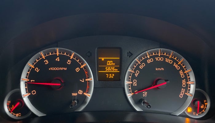 2017 Maruti Swift VXI D, Petrol, Manual, 5,852 km, Odometer Image