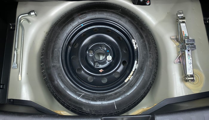 2017 Maruti Swift VXI D, Petrol, Manual, 5,852 km, Spare Tyre