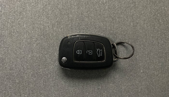 2021 Hyundai GRAND I10 NIOS MAGNA CORPORATE EDITION 1.2 KAPPA VTVT, Petrol, Manual, 28,672 km, Key Close Up