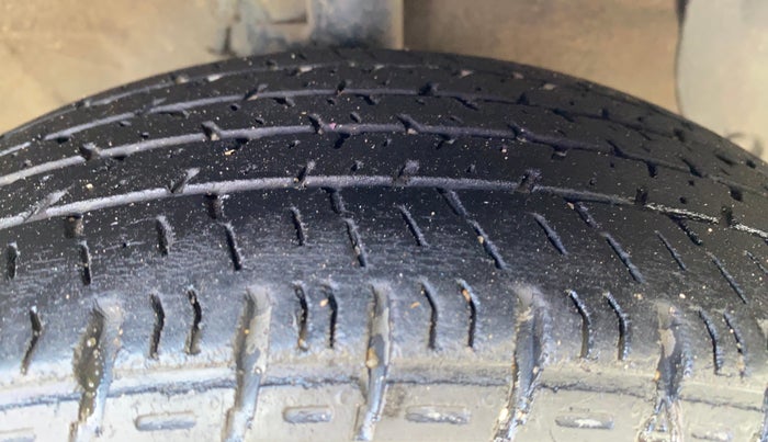 2015 Hyundai Grand i10 ASTA 1.2 KAPPA VTVT, Petrol, Manual, 68,973 km, Right Front Tyre Tread