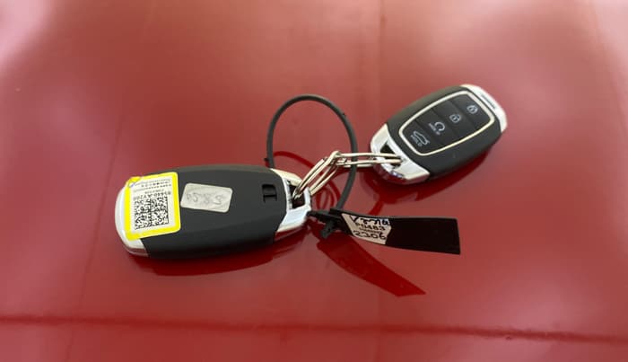 2023 Hyundai Verna SX (O) 1.5 TURBO DCT DUAL TONE, Petrol, Automatic, 29,856 km, Key Close Up