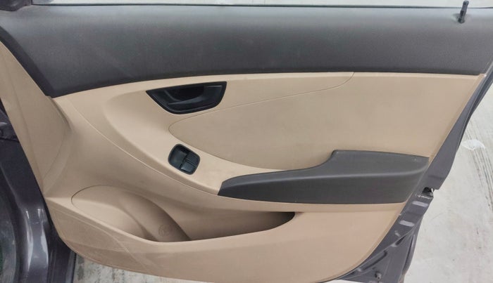 2016 Hyundai Eon MAGNA +, Petrol, Manual, 84,098 km, Driver Side Door Panels Control