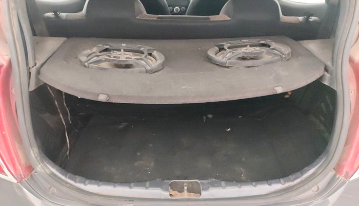 2016 Hyundai Eon MAGNA +, Petrol, Manual, 84,098 km, Boot Inside