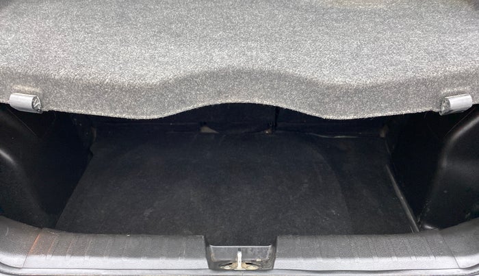 2015 Maruti Baleno ALPHA DIESEL 1.3, Diesel, Manual, 80,034 km, Boot Inside