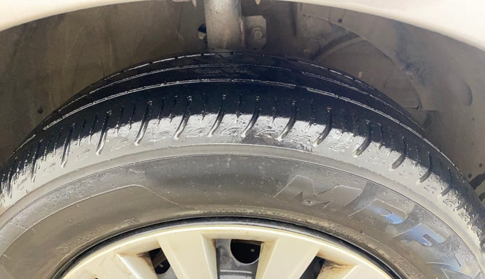 2020 Maruti Baleno DELTA PETROL 1.2, Petrol, Manual, 76,354 km, Right Front Tyre Tread