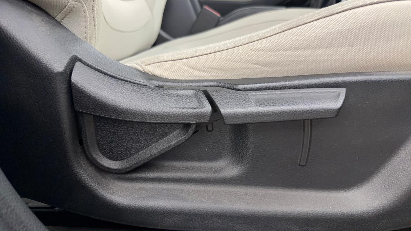 2023 KIA SELTOS HTK PLUS 1.5 IMT, Petrol, Manual, 52,778 km, Driver Side Adjustment Panel
