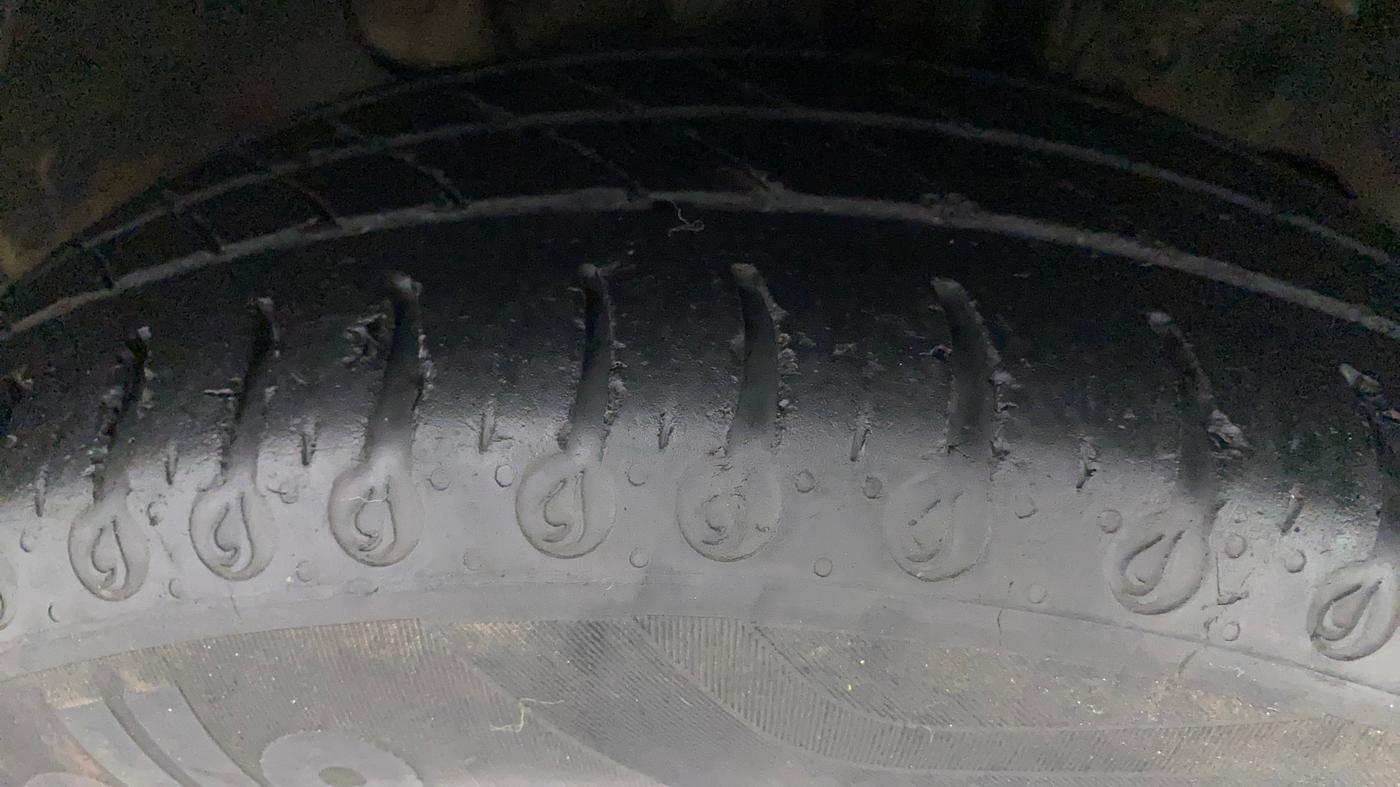 2021 Tata Tiago XT PETROL, Petrol, Manual, 40,397 km, Right Front Tyre Tread