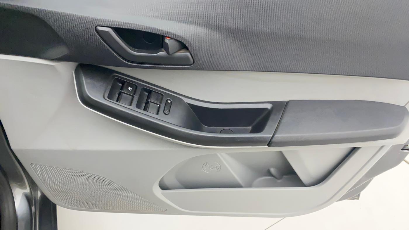 2021 Tata Tiago XT PETROL, Petrol, Manual, 40,397 km, Driver Side Door Panels Control