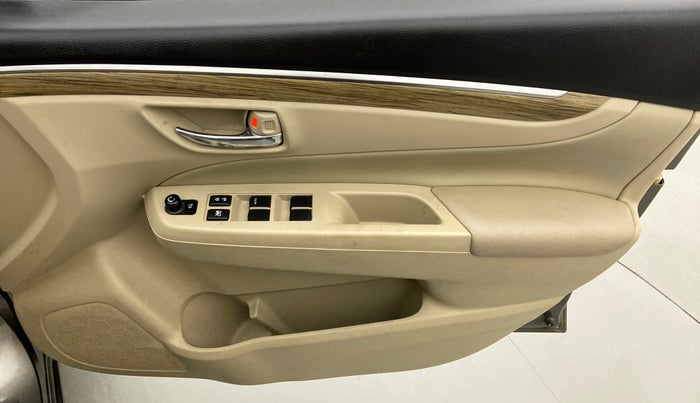 2018 Maruti Ciaz ALPHA 1.5 SHVS PETROL, Petrol, Manual, 21,061 km, Driver Side Door Panels Control