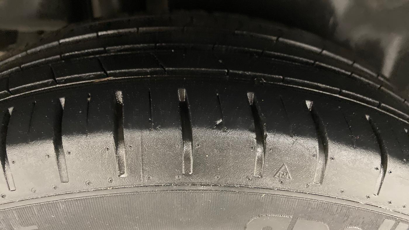 2018 Maruti Ciaz ALPHA 1.5 SHVS PETROL, Petrol, Manual, 21,061 km, Right Rear Tyre Tread