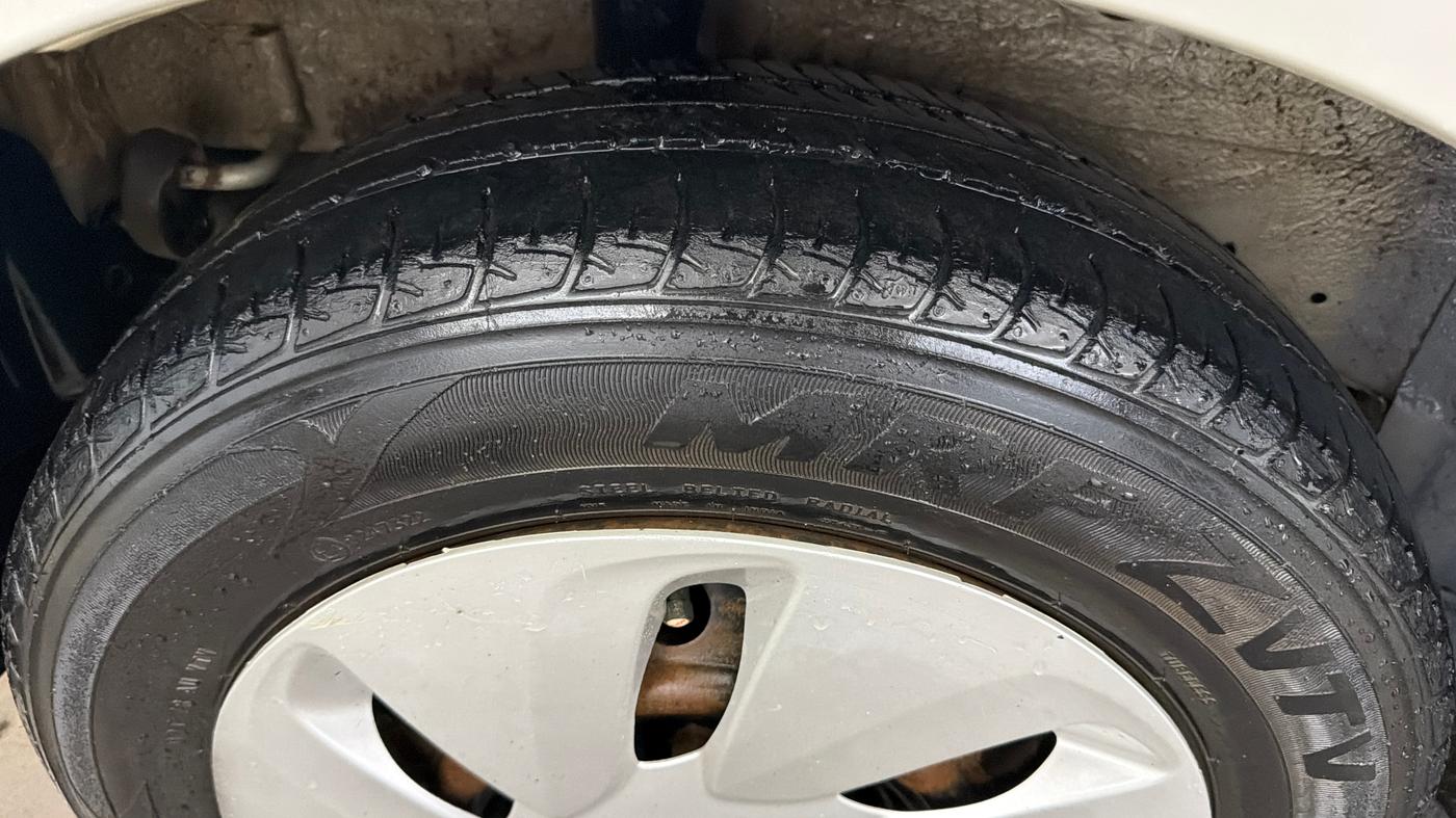 2015 Maruti Celerio VXI AMT, Petrol, Automatic, 42,550 km, Right Rear Tyre Tread