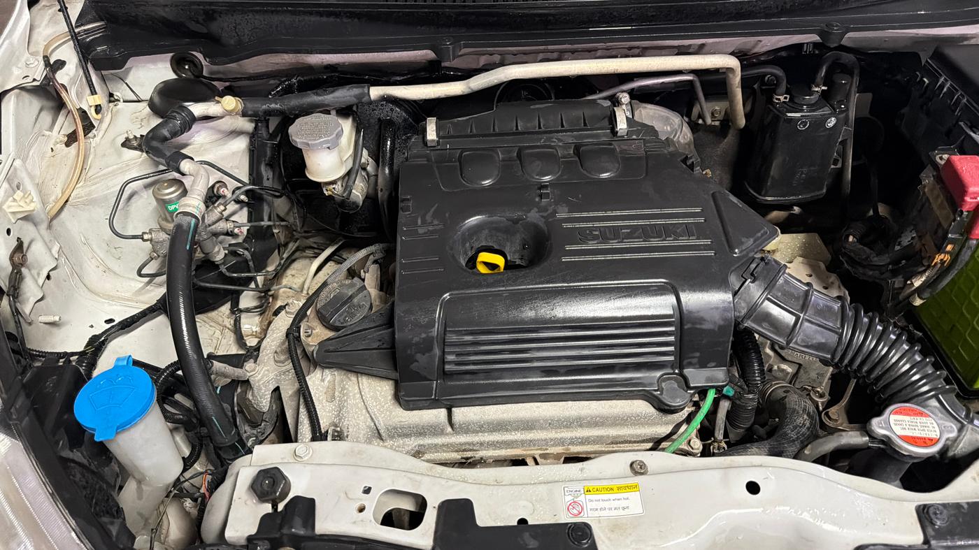 2015 Maruti Celerio VXI AMT, Petrol, Automatic, 42,550 km, Engine View - Right