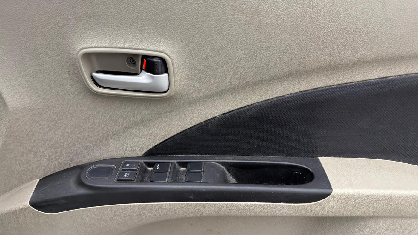 2015 Maruti Celerio VXI AMT, Petrol, Automatic, 42,550 km, Driver Side Door Panels Control