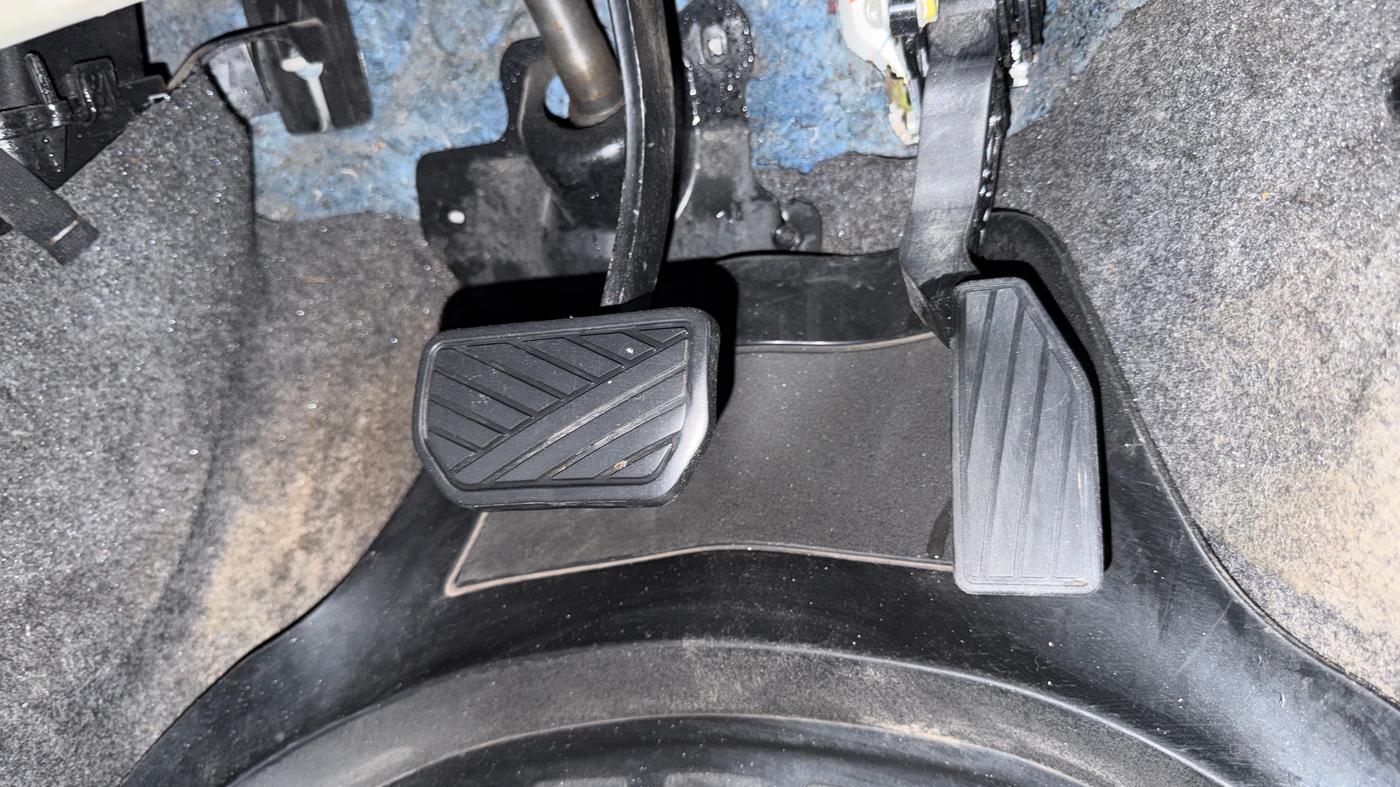 2015 Maruti Celerio VXI AMT, Petrol, Automatic, 42,550 km, Pedals
