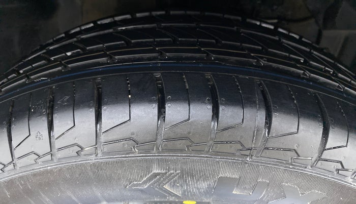 2018 Maruti S Cross ZETA 1.3 SHVS, Diesel, Manual, 80,849 km, Right Front Tyre Tread