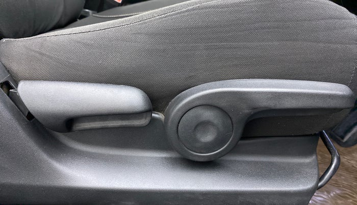 2018 Maruti S Cross ZETA 1.3 SHVS, Diesel, Manual, 80,849 km, Driver Side Adjustment Panel