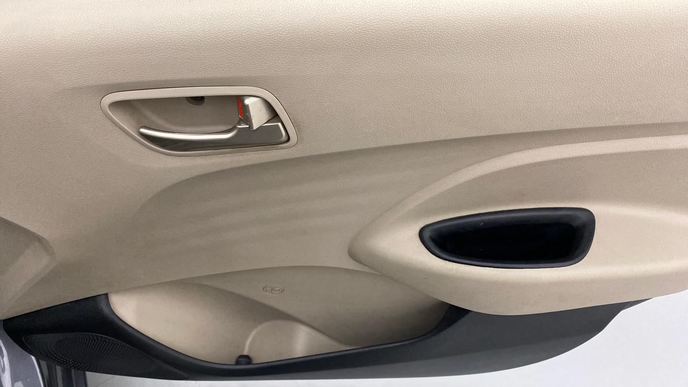 2019 Hyundai NEW SANTRO 1.1 SPORTS AMT, Petrol, Automatic, 20,950 km, Driver Side Door Panels Control