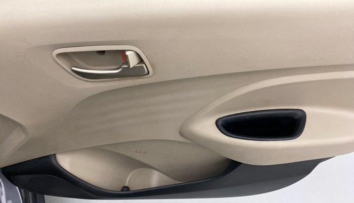 2019 Hyundai NEW SANTRO 1.1 SPORTS AMT, Petrol, Automatic, 20,950 km, Driver Side Door Panels Control