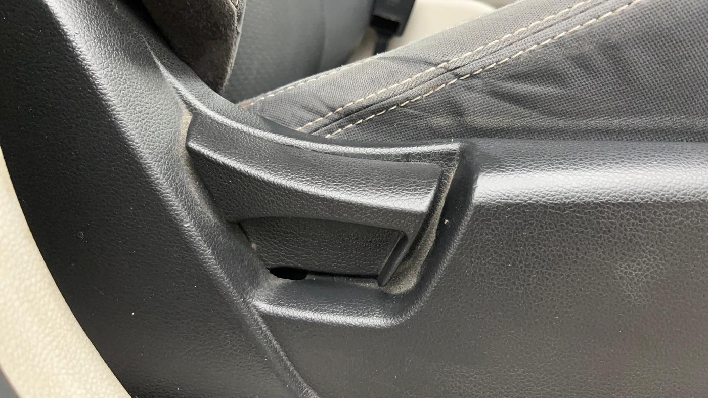 2021 Mahindra XUV300 W6 1.2 PETROL, Petrol, Manual, 1,18,178 km, Driver Side Adjustment Panel