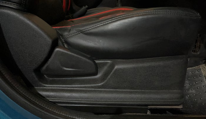 2020 Renault Kwid NEOTECH RXL 0.8, Petrol, Manual, 54,264 km, Driver Side Adjustment Panel