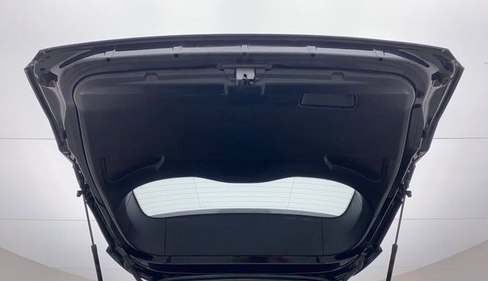 2022 Tata Safari XZ PLUS DARK EDITION, Diesel, Manual, 30,564 km, Boot Door Open