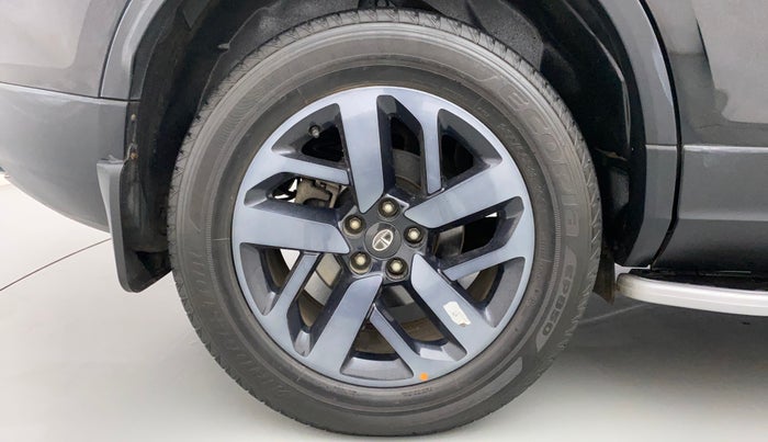 2022 Tata Safari XZ PLUS DARK EDITION, Diesel, Manual, 30,564 km, Right Rear Wheel