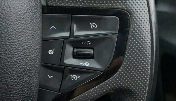 2022 Tata Safari XZ PLUS DARK EDITION, Diesel, Manual, 30,564 km, Adaptive Cruise Control