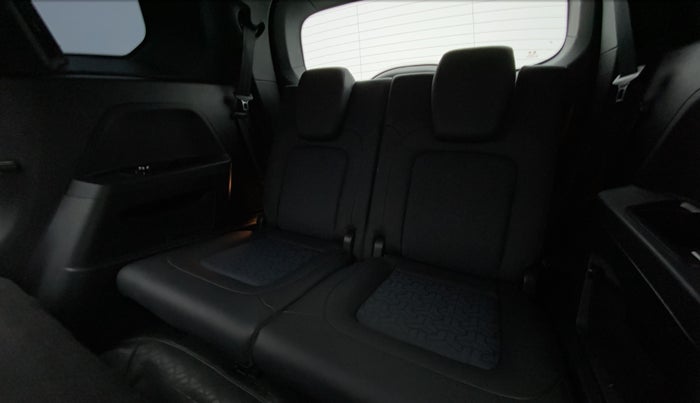 2022 Tata Safari XZ PLUS DARK EDITION, Diesel, Manual, 30,564 km, Third Seat Row ( optional )