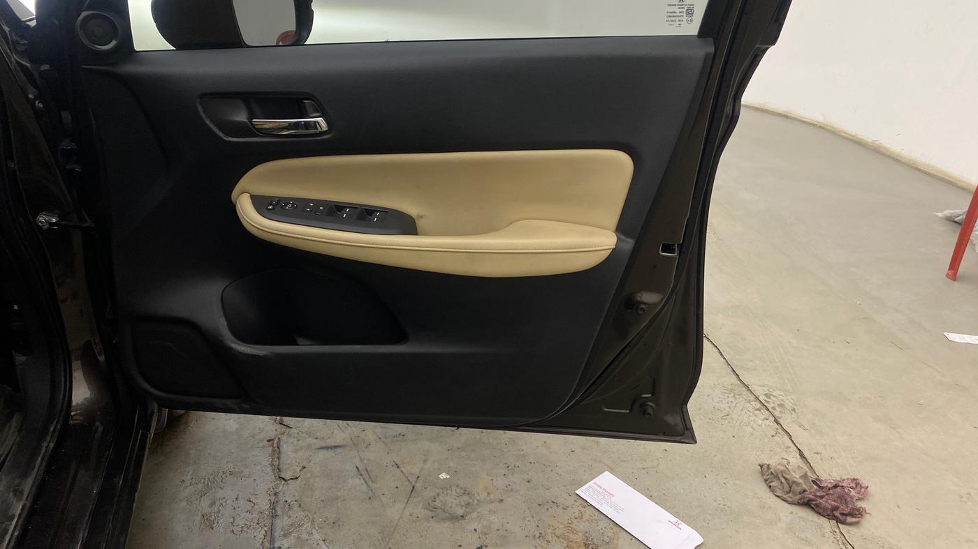 2020 Honda City 1.5L I-VTEC ZX, Petrol, Manual, 74,958 km, Driver Side Door Panels Control