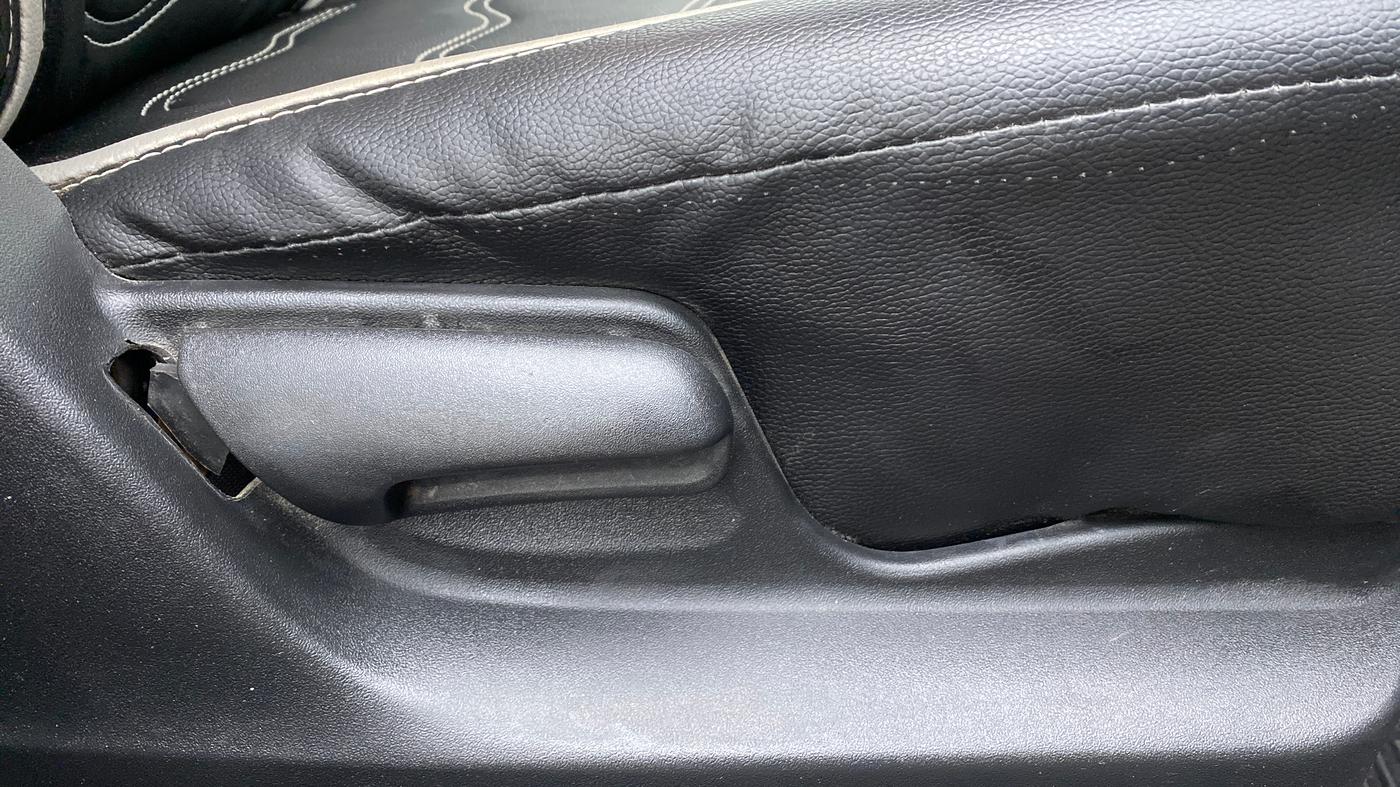 2016 Maruti Swift VXI D, Petrol, Manual, 73,059 km, Driver Side Adjustment Panel