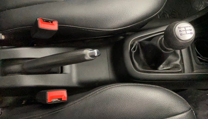 2014 Maruti Swift VXI, Petrol, Manual, 51,657 km, Gear Lever