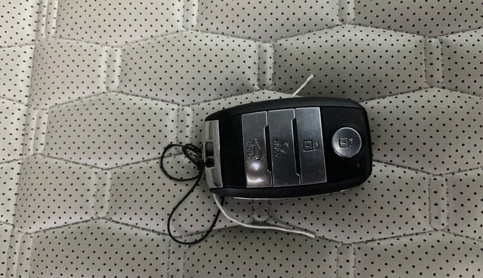 2022 KIA SELTOS HTX 1.5 PETROL, Petrol, Manual, 15,627 km, Key Close Up