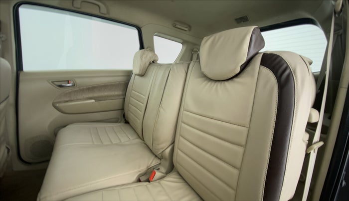 2014 Maruti Ertiga ZDI, Diesel, Manual, 25,569 km, Right Side Rear Door Cabin