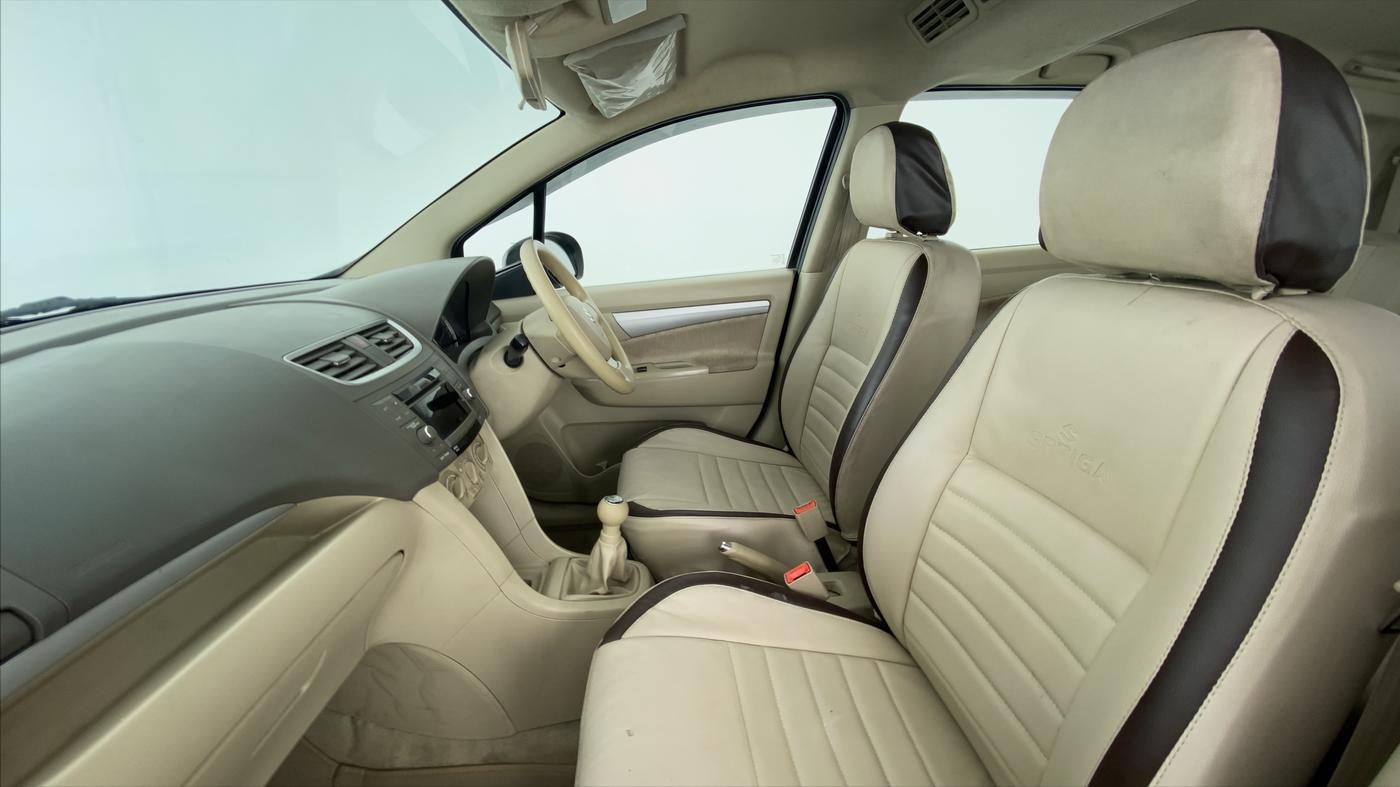 2014 Maruti Ertiga ZDI, Diesel, Manual, 25,569 km, Right Side Front Door Cabin