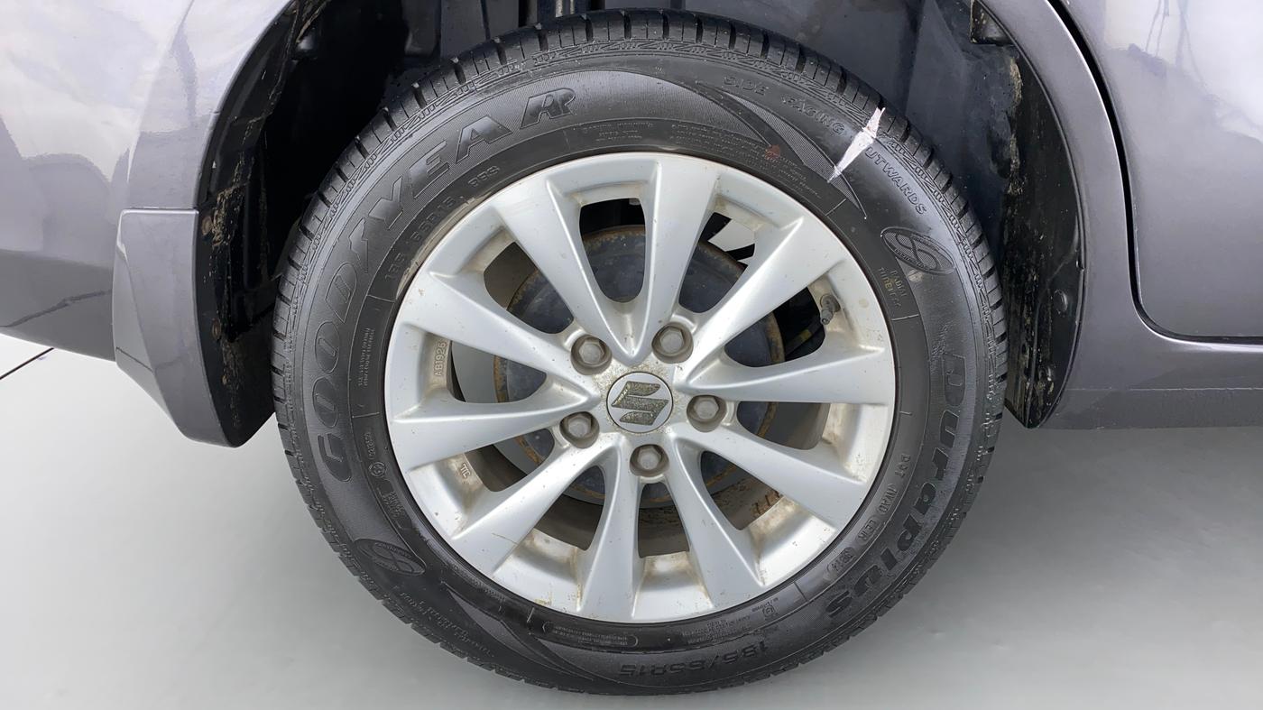 2014 Maruti Ertiga ZDI, Diesel, Manual, 25,569 km, Right Rear Wheel