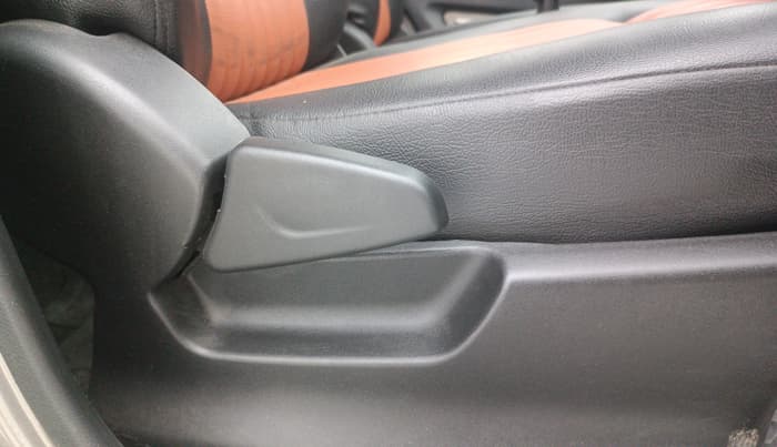 2018 Datsun Redi Go T (O), Petrol, Manual, 40,640 km, Driver Side Adjustment Panel