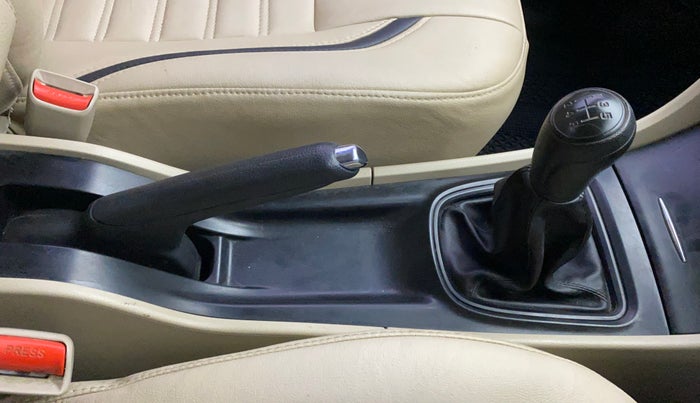 2019 Maruti Ciaz SIGMA 1.5 SHVS MT  PETROL, Petrol, Manual, 26,894 km, Gear Lever