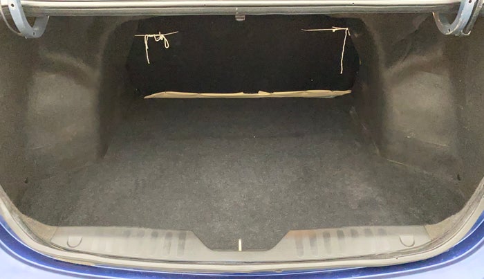 2019 Maruti Ciaz SIGMA 1.5 SHVS MT  PETROL, Petrol, Manual, 26,894 km, Boot Inside