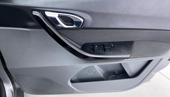 2018 Tata TIGOR Revotron XZA 1.2, Petrol, Automatic, 54,243 km, Driver Side Door Panels Control