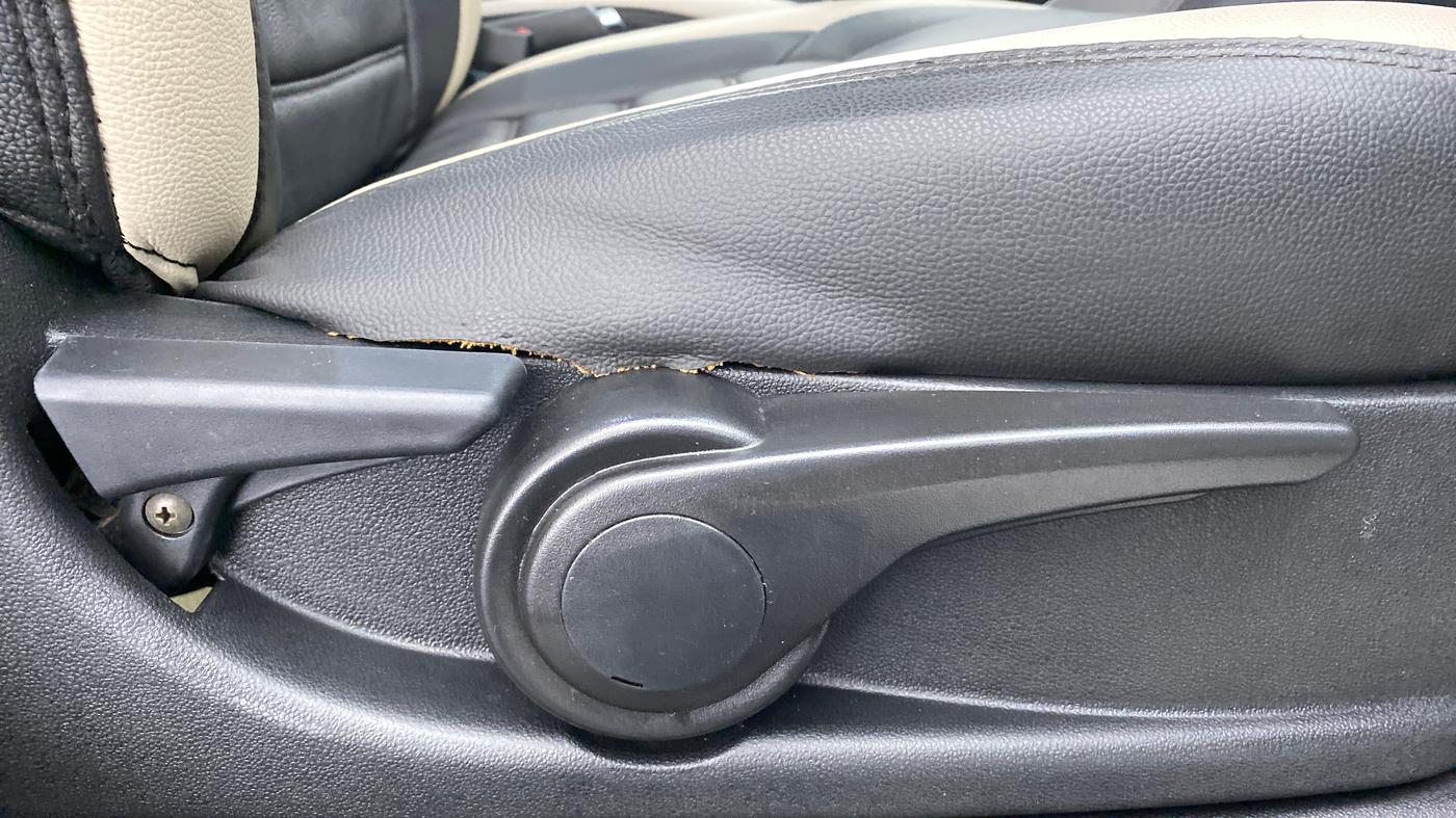 2018 Tata TIGOR Revotron XZA 1.2, Petrol, Automatic, 54,243 km, Driver Side Adjustment Panel