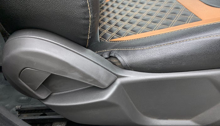 2018 Ford FREESTYLE TREND 1.2 PETROL, Petrol, Manual, 26,167 km, Driver Side Adjustment Panel