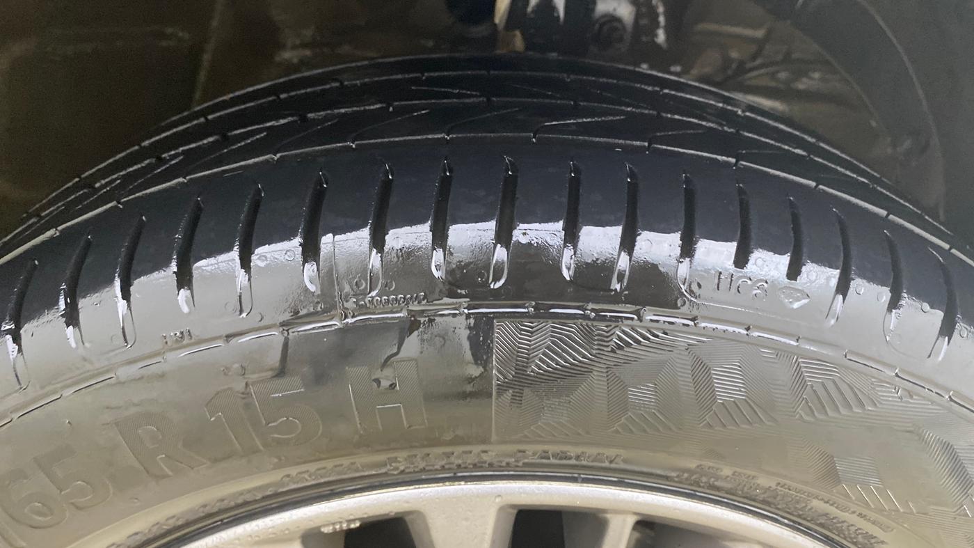 2020 Maruti Ertiga ZXI+ SHVS, Petrol, Manual, 83,865 km, Right Front Tyre Tread