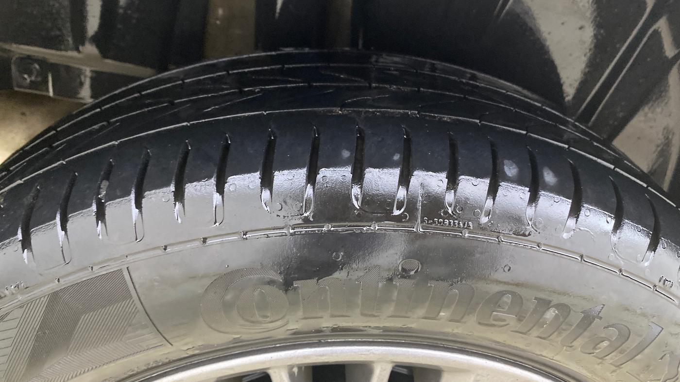 2020 Maruti Ertiga ZXI+ SHVS, Petrol, Manual, 83,865 km, Right Rear Tyre Tread