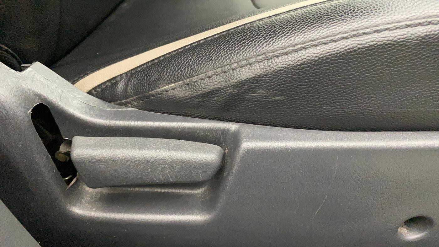 2018 Maruti Alto K10 VXI (O) AMT, Petrol, Automatic, 66,712 km, Driver Side Adjustment Panel